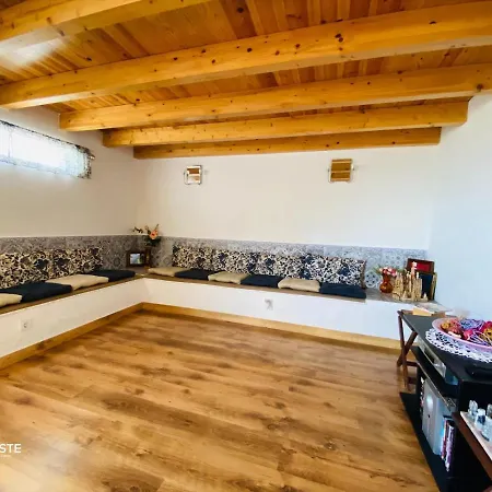 Hillhouse Holiday home