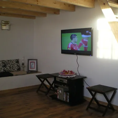 Hillhouse بيت للعطل Gradil