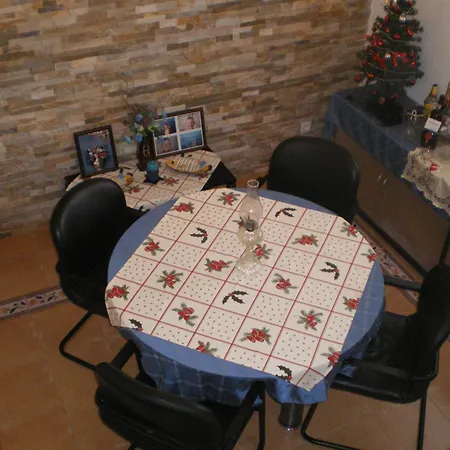 Holiday home Hillhouse *