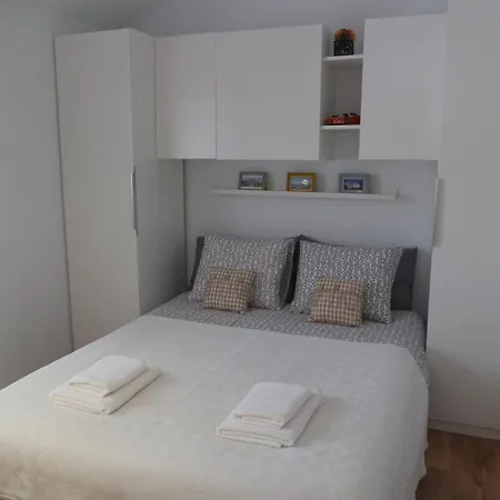 Hillhouse Holiday home *